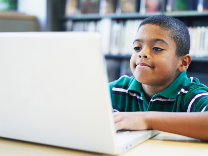 İnternet Kullanan Çocuklar Daha Başarılı